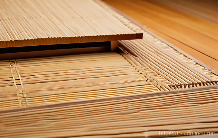 유도 경기장의 특징 - The search results provide good context on tatami texture (rice-straw pattern is traditional and com...